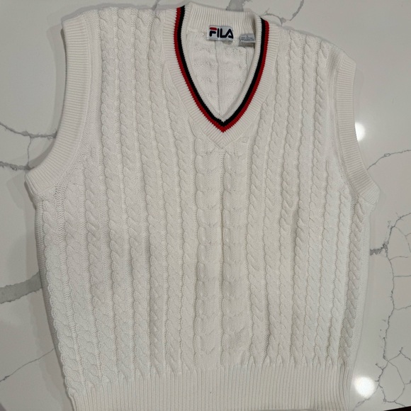 Men’s Vintage Fila Cable Knit Sweater Vest - Picture 9 of 10